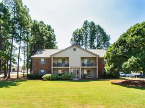 Pinewood at National Hills