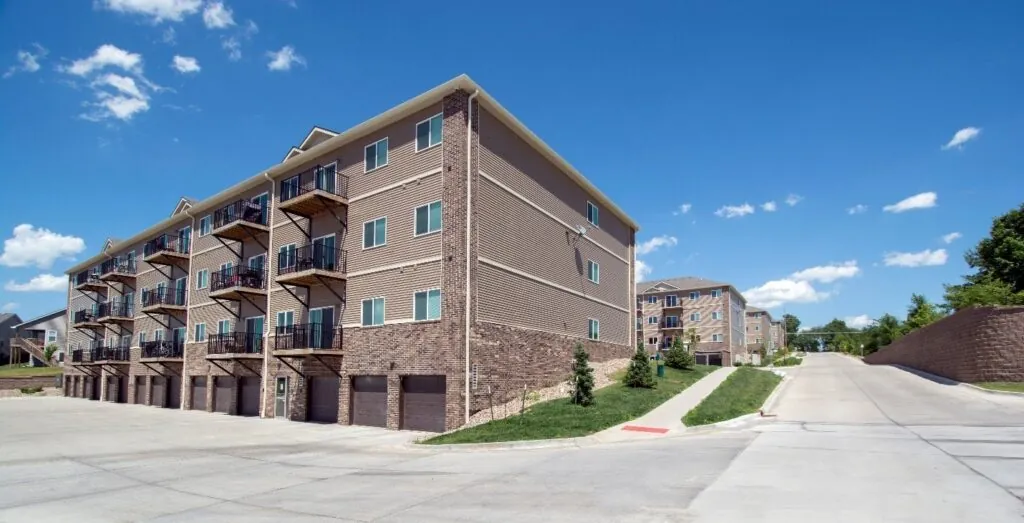 MLG Capital Purchases Walnut Lake Multifamily Property in Iowa